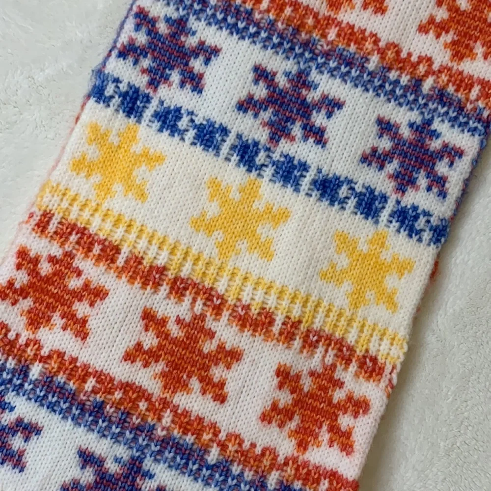 Old Navy Snowflake Print Scarf